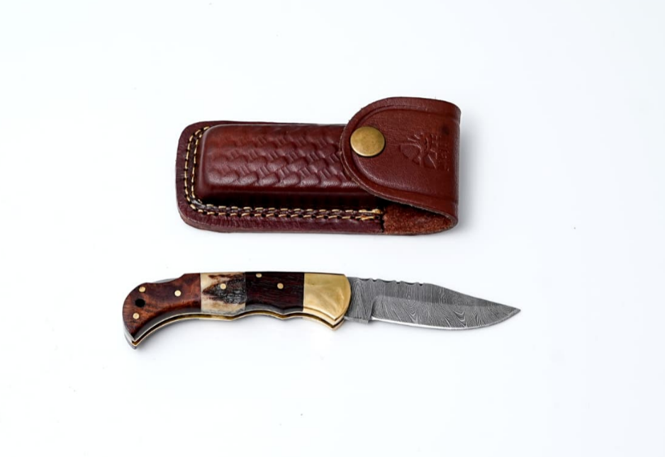 Walnut Wood & Stag Pocket Knife Damascus Steel