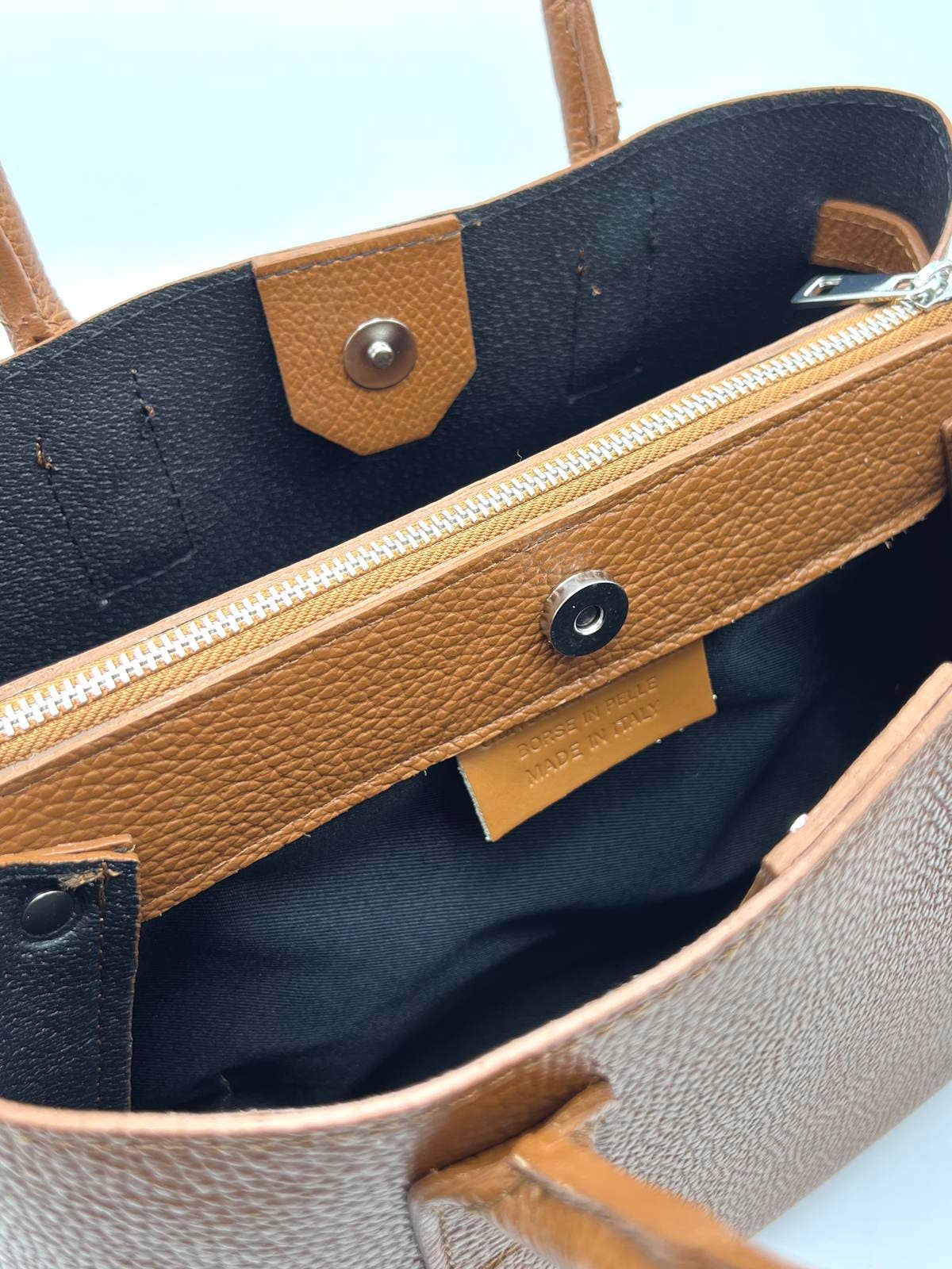 Italian Leather Handbag- Large Suie Valentini srl