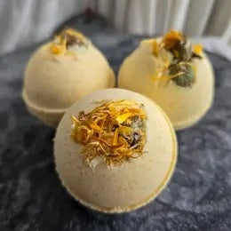 Natural Bath bomb by Gnat & Bee Anthro Apothecary