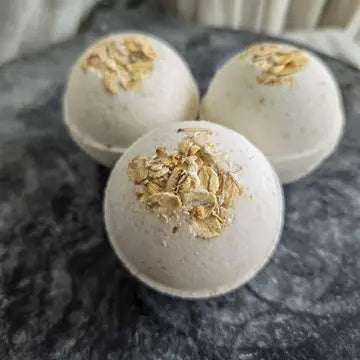 Natural Bath bomb by Gnat & Bee Anthro Apothecary