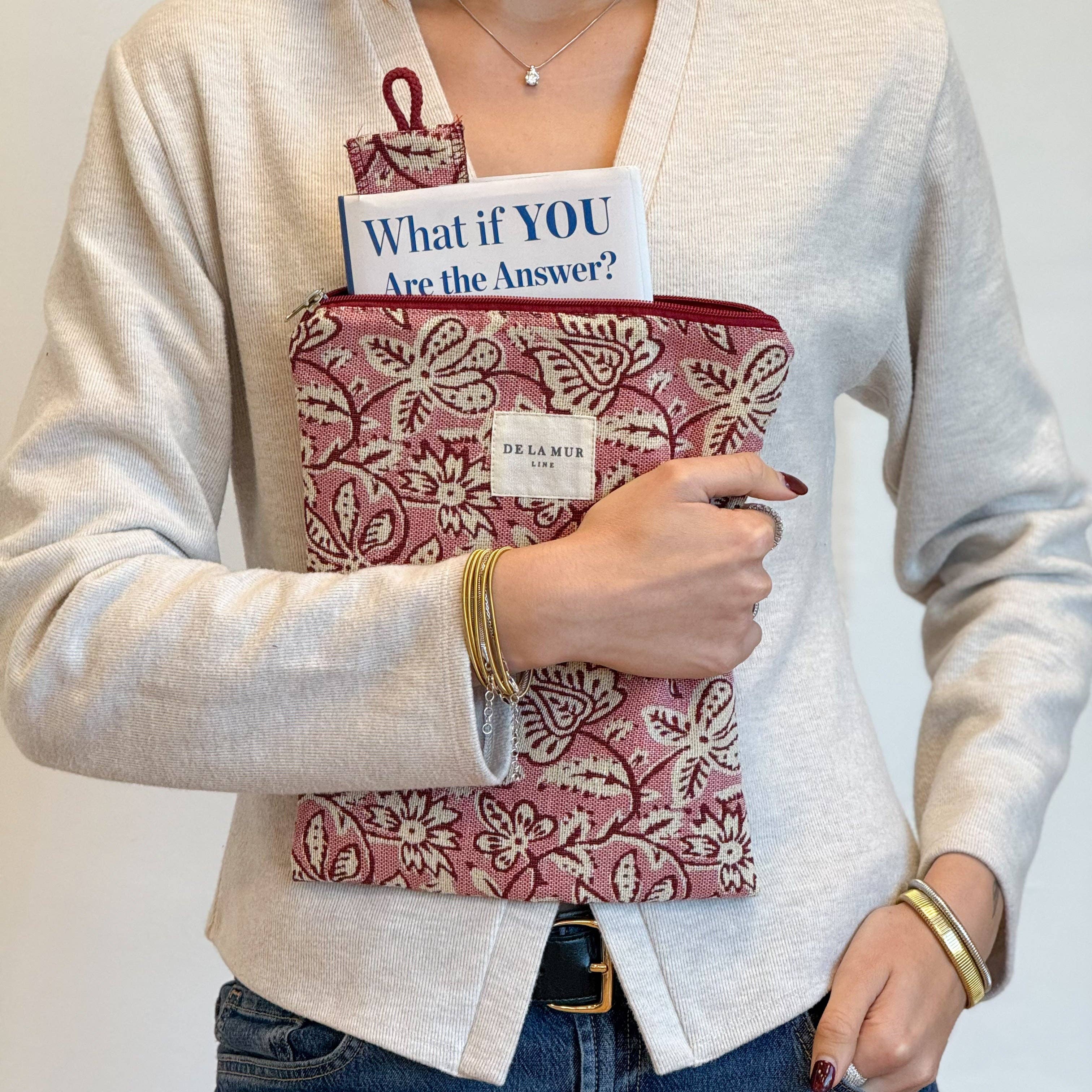 Floral Jacquard Book Cover & Matching Bookmark – Zippered Fabric Sleeve